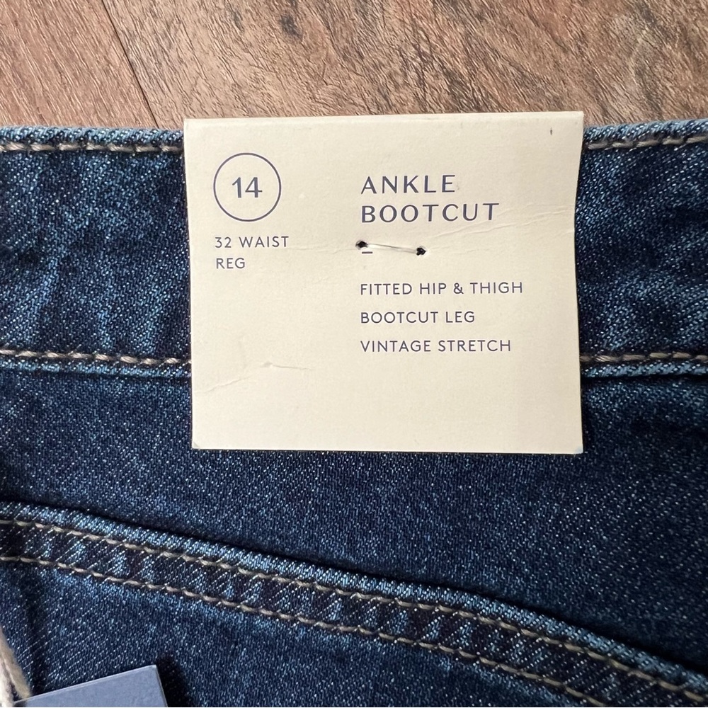 Universal Thread High Rise Bootcut Ankle Jean - Picture 10 of 12